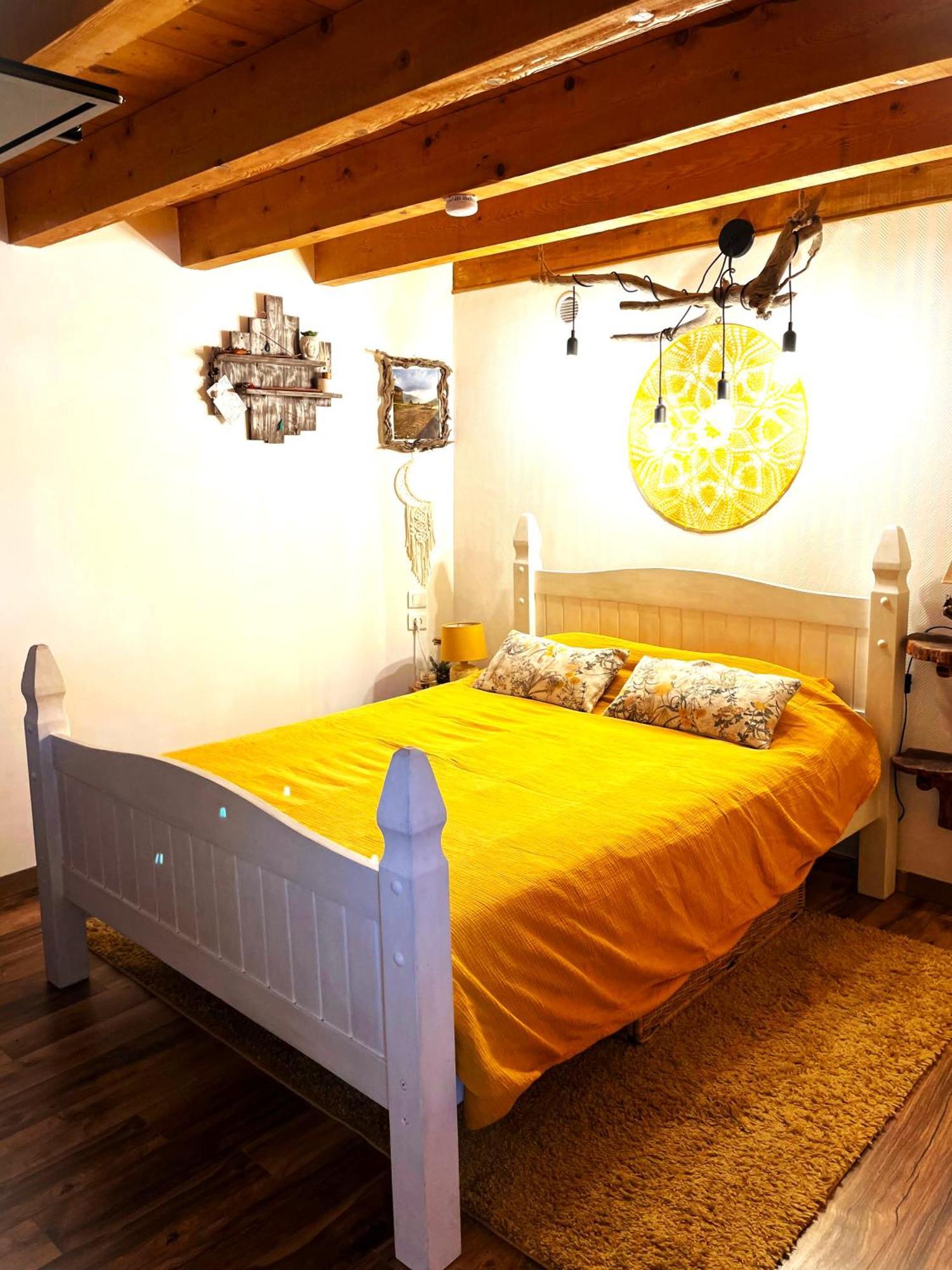 Cozy Mini House With Beautiful Views Apartment Eygliers Екстериор снимка