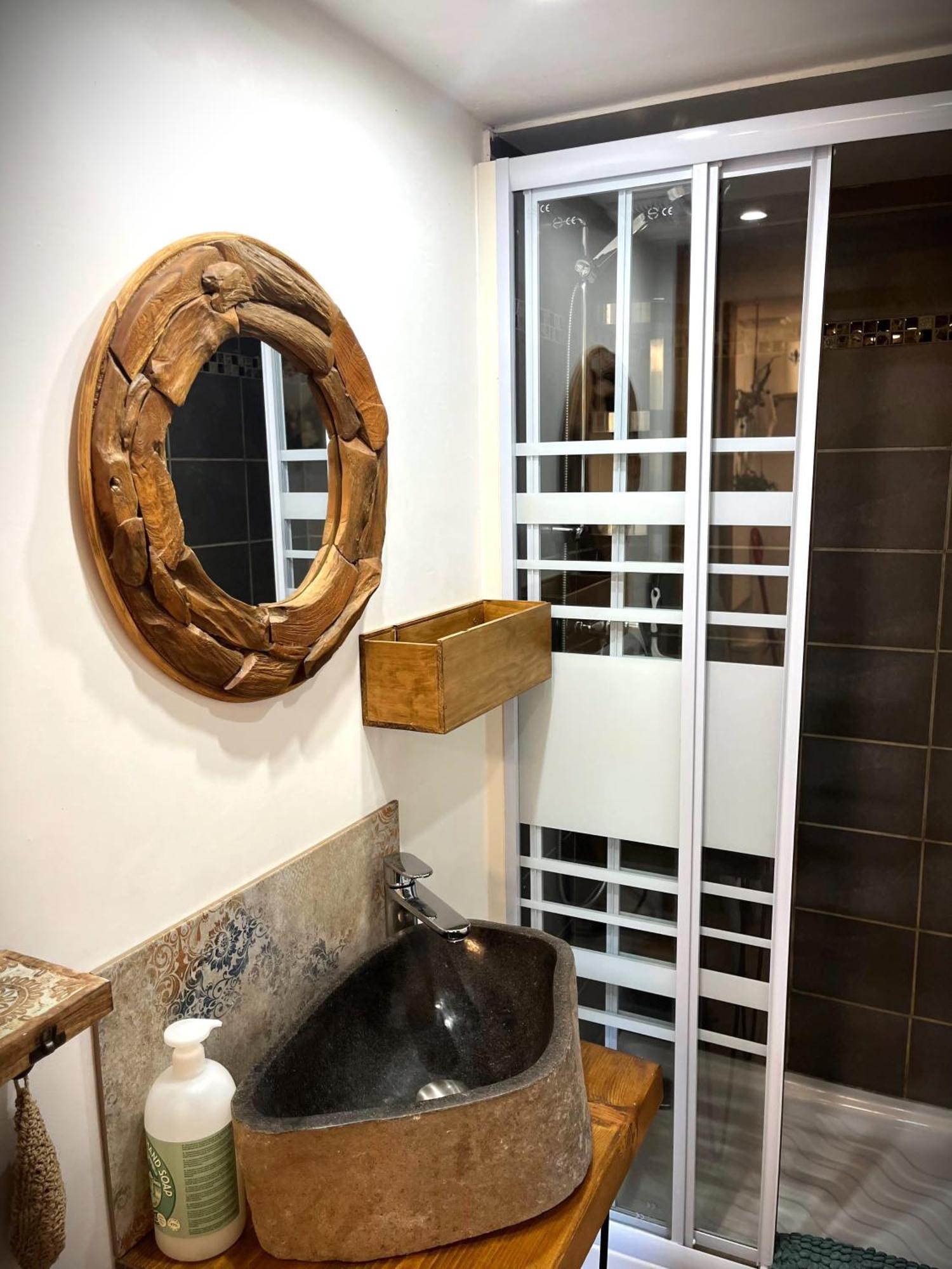 Cozy Mini House With Beautiful Views Apartment Eygliers Екстериор снимка